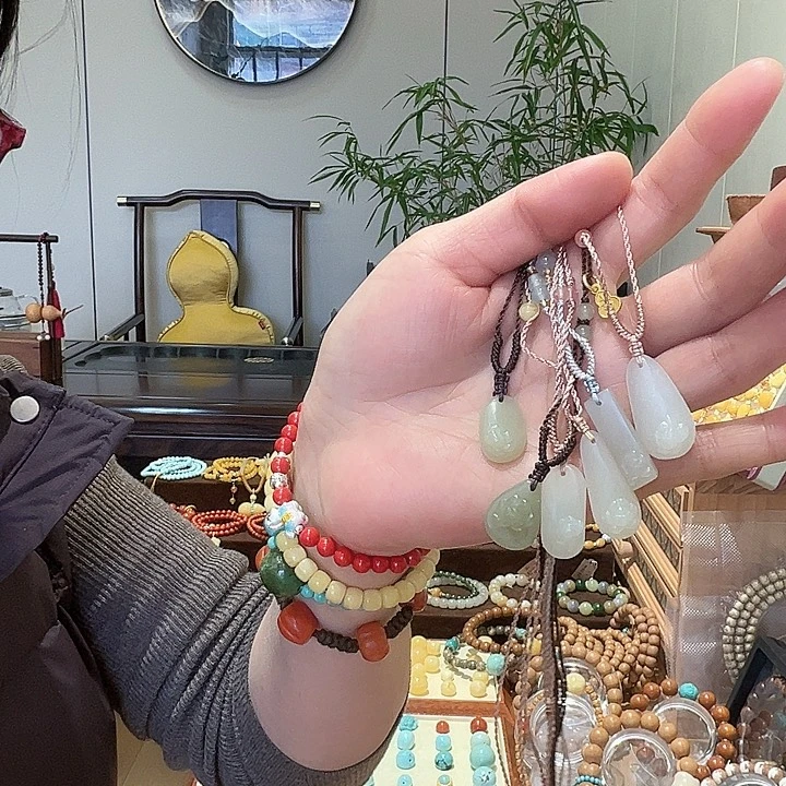 和田玉（糖玉）未镶嵌颈饰