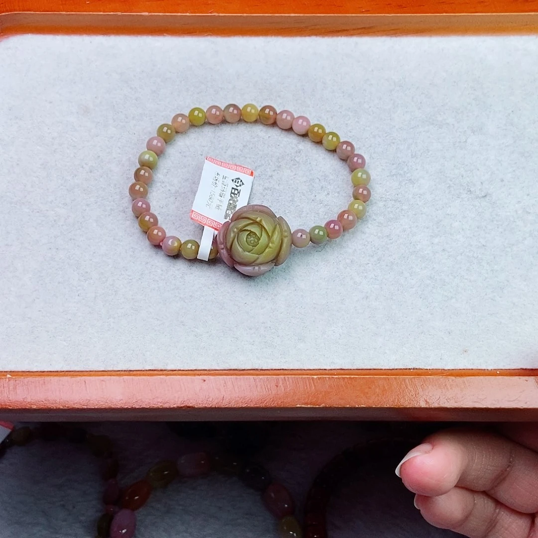 未镶嵌石英质玉（盐源）珠宝半成品