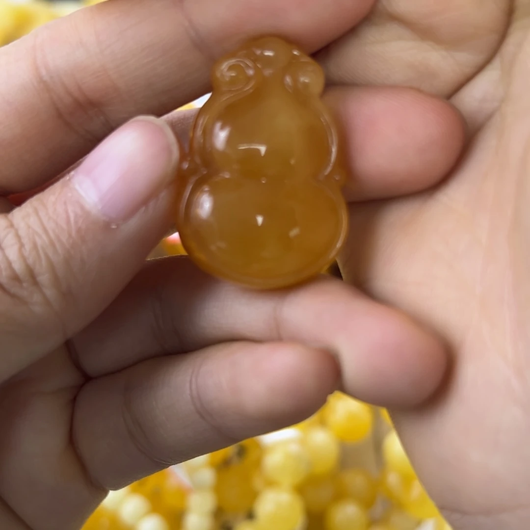 琥珀未镶嵌珠宝奇石