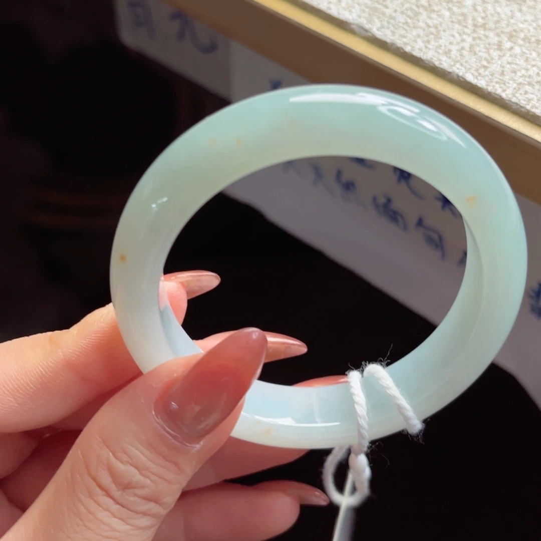 翡翠未镶嵌手镯手镯