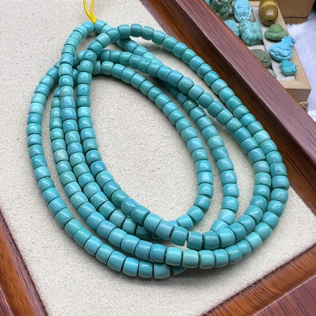 绿松石颈饰未镶嵌