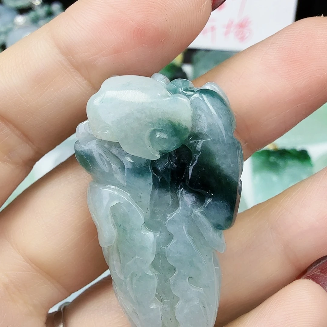 翡翠颈饰未镶嵌白菜