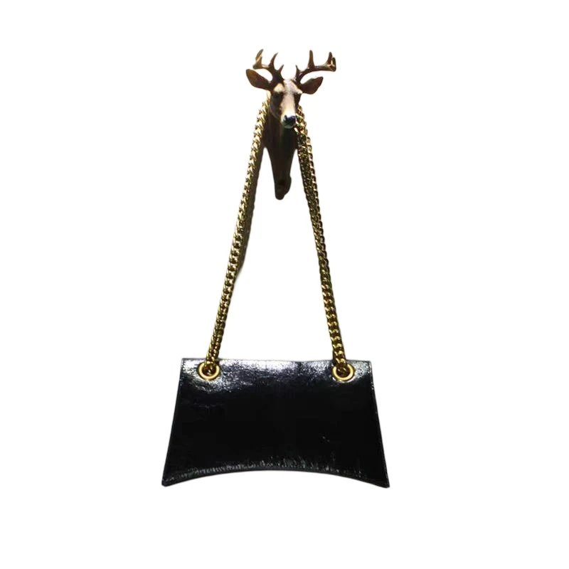 2025新款设计感斜跨真皮链条腋下机车包沙漏包女高级感百搭