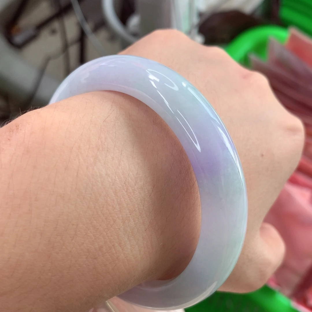 翡翠未镶嵌手镯自然光紫