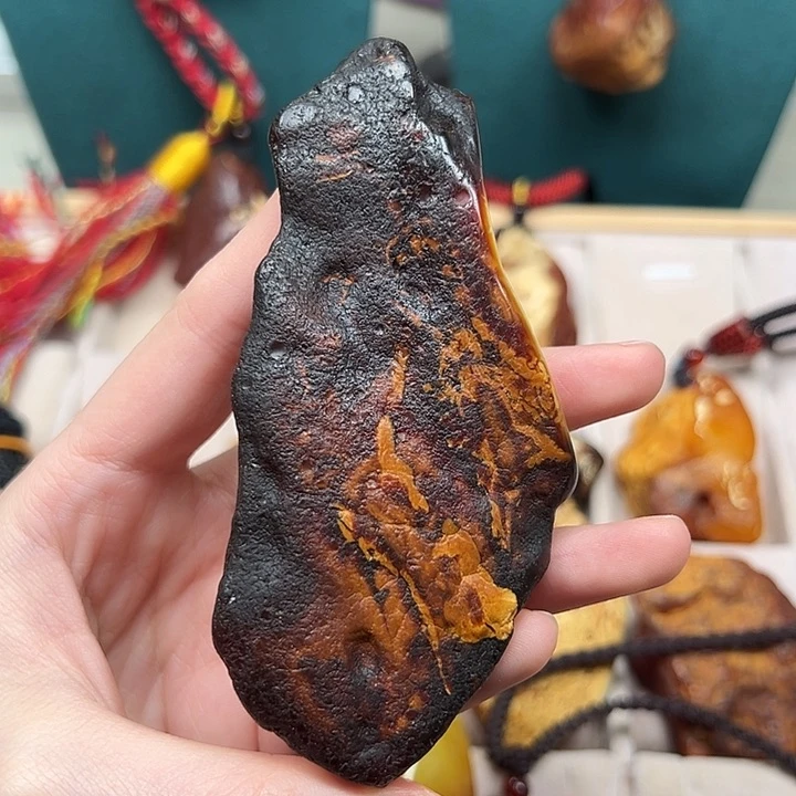 琥珀珠宝奇石未镶嵌