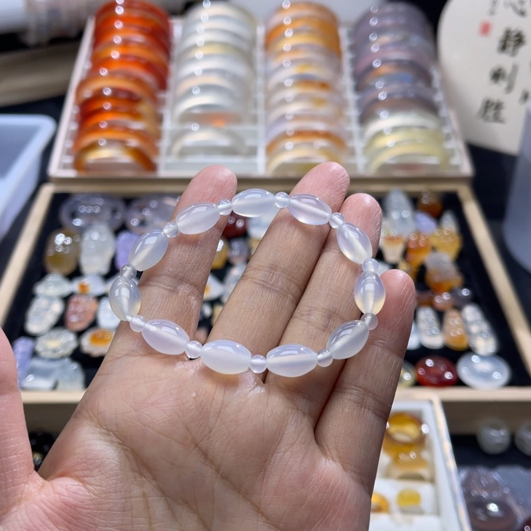 玛瑙/玉髓未镶嵌颈饰