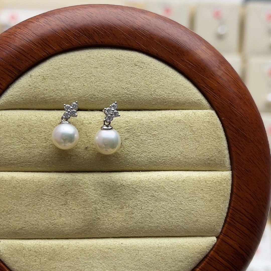 银S925镶嵌淡水珍珠耳钉水**米四叶草耳坠