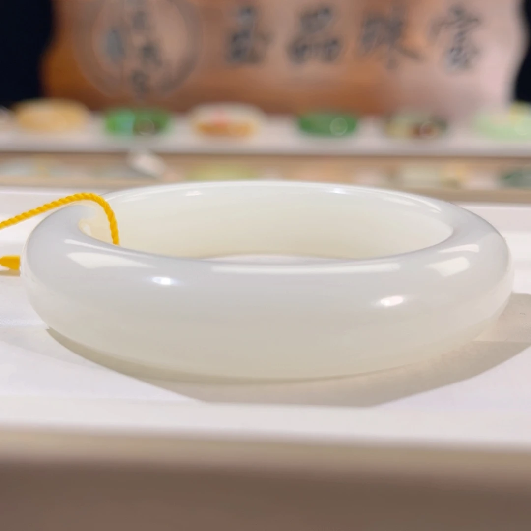 和田玉未镶嵌手镯  「羊脂玉」藏级