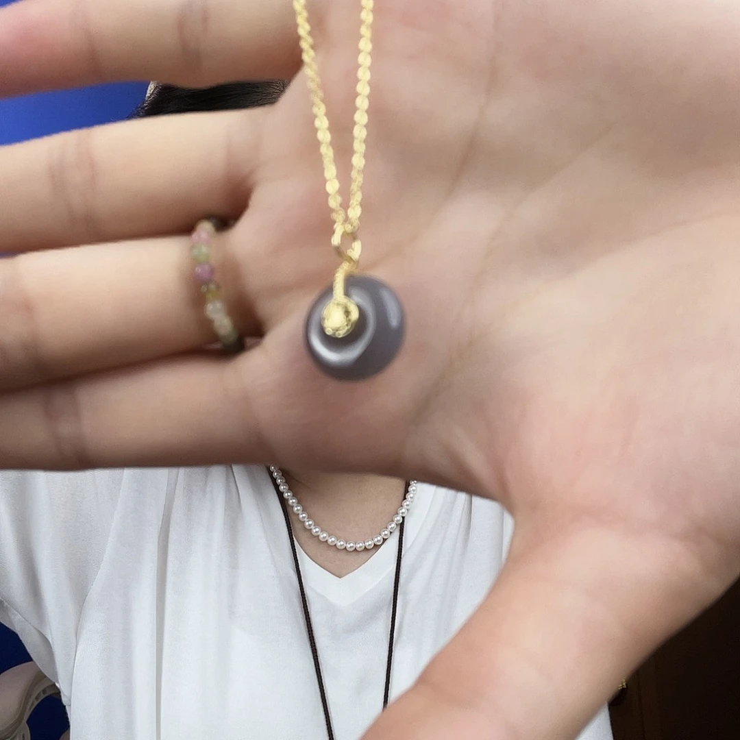 和田玉未镶嵌吊坠(赠链)