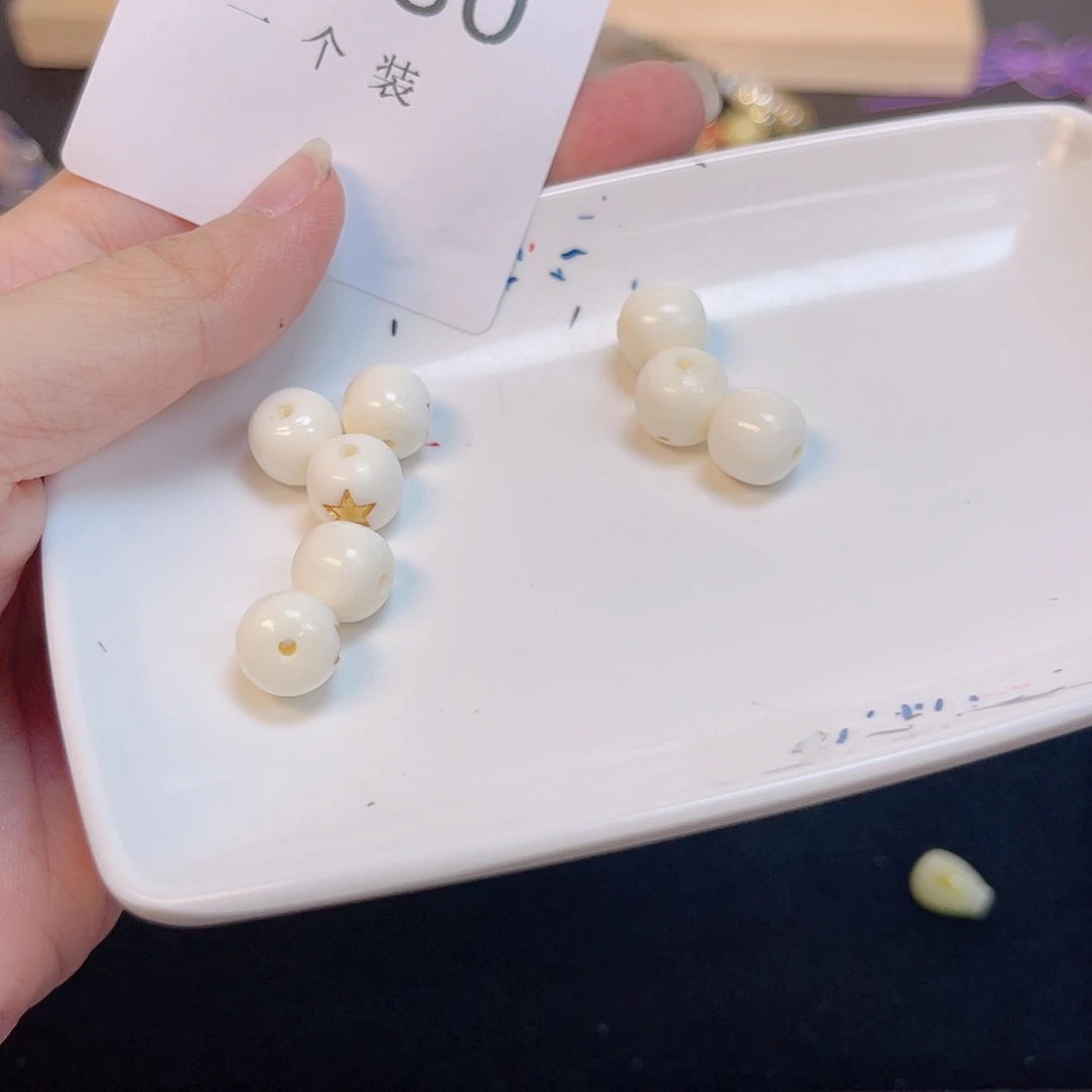 水晶珠宝半成品未镶嵌180 。