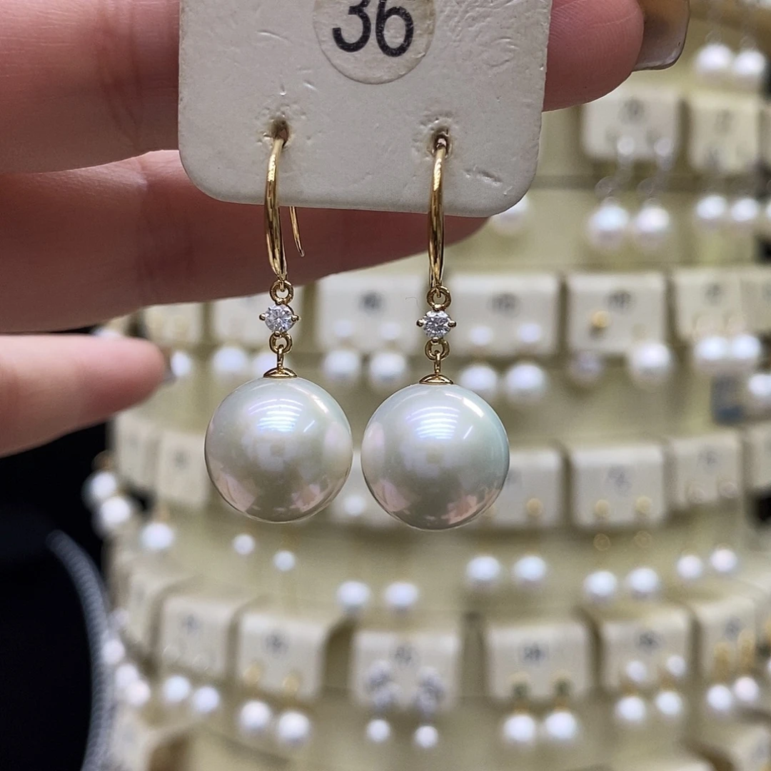 淡水珍珠18K金镶嵌耳饰