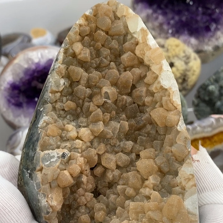 珠宝半成品未镶嵌紫晶