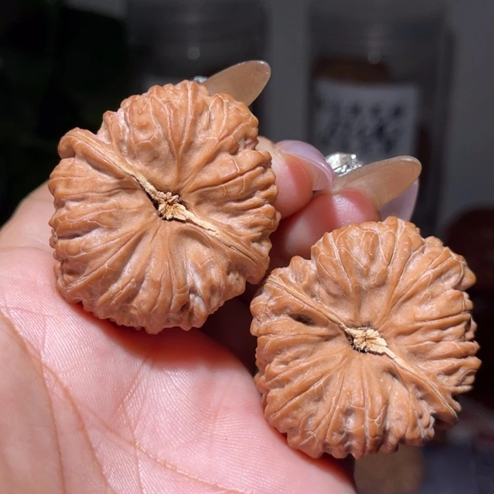 吊坠桃核           39