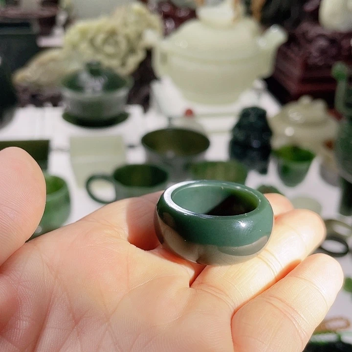 和田玉（青玉）挂件未镶嵌一细料