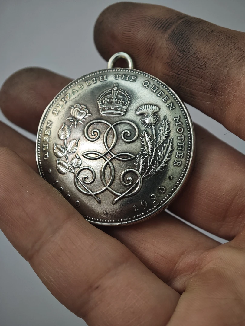 英国五磅硬币挂件