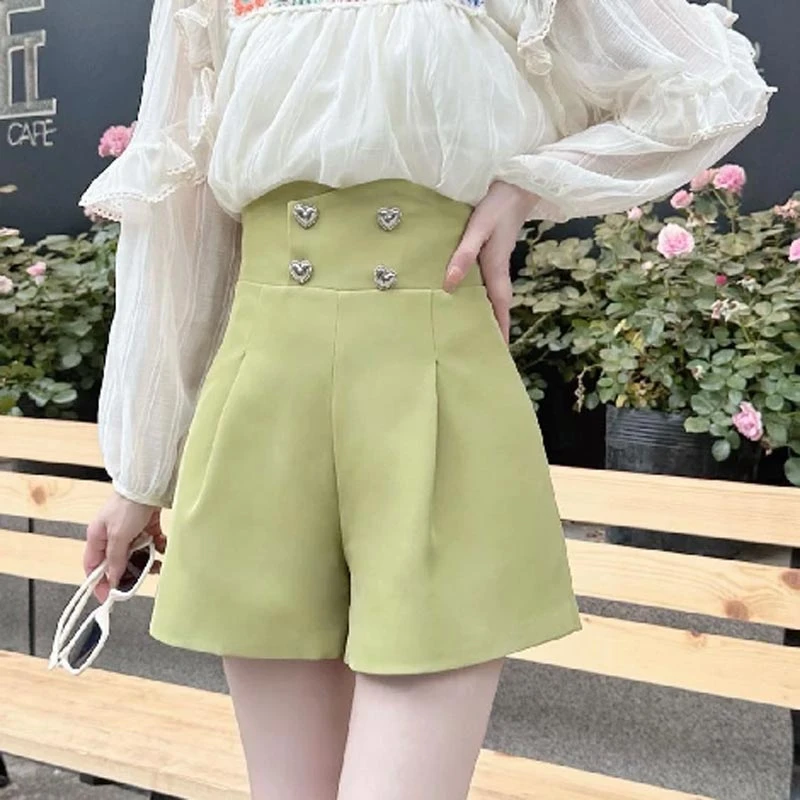 2025夏季新款设计感爱心双排扣高腰显瘦休闲短裤女高级感百搭裤子