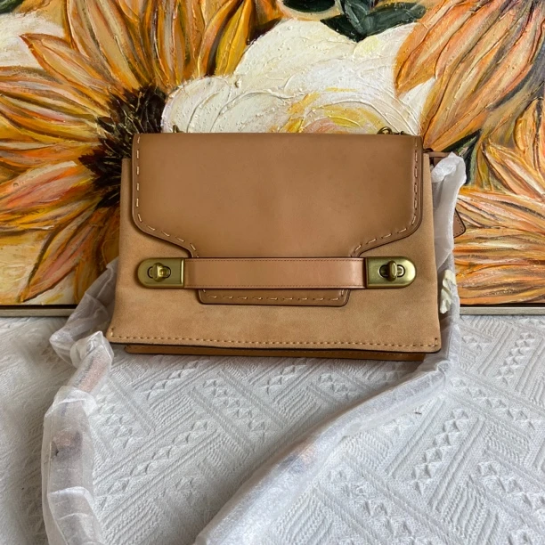 95新 COACH/蔻驰 18458 斜挎包