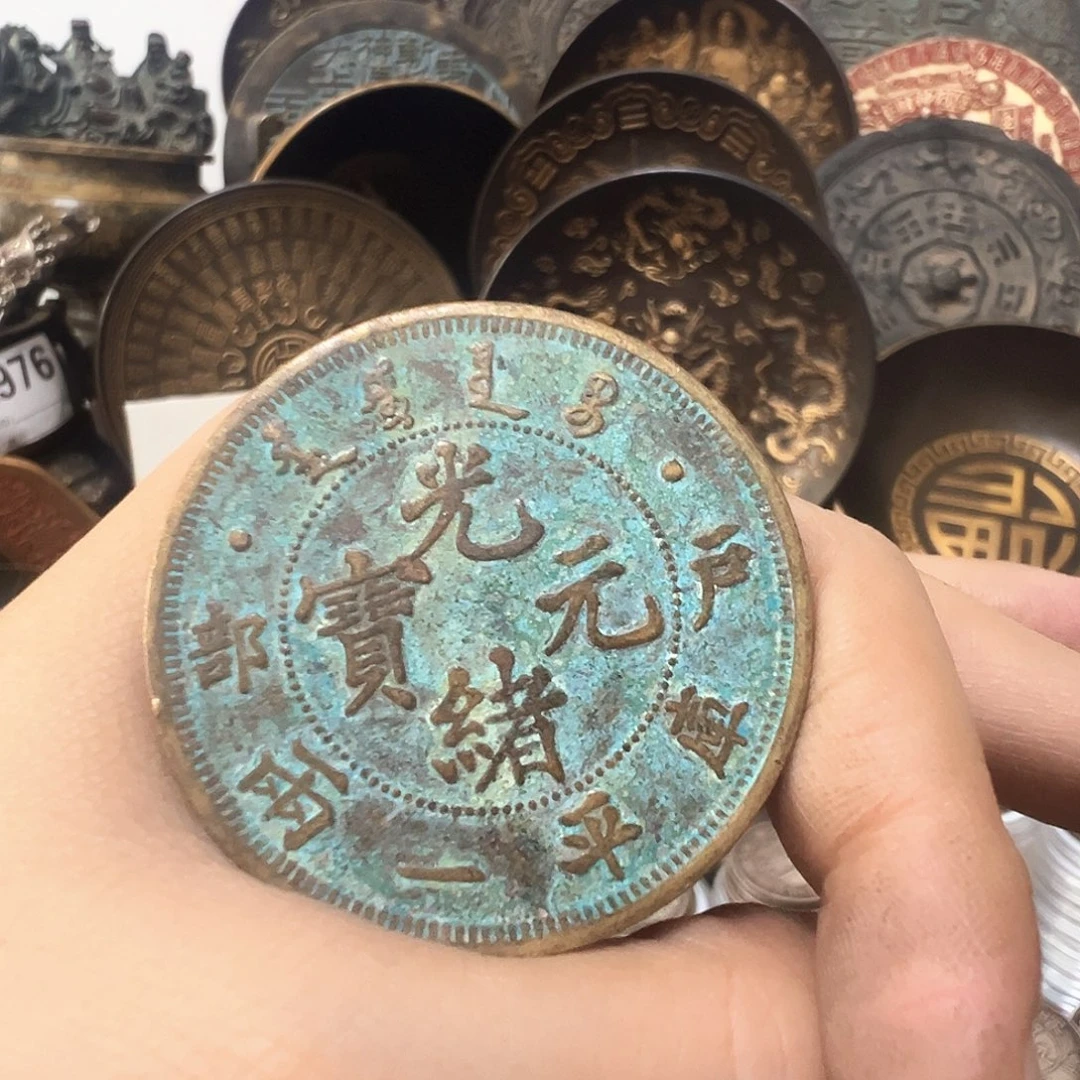 金属复古风格摆件