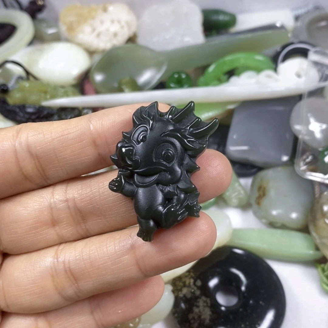 和田玉（糖玉）未镶嵌颈饰