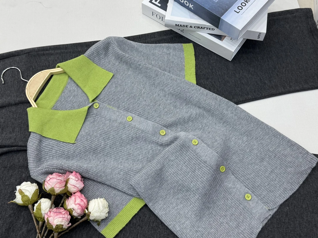 【灰绿色翻领开衫】秋季新款时尚长袖针织上衣QC5424