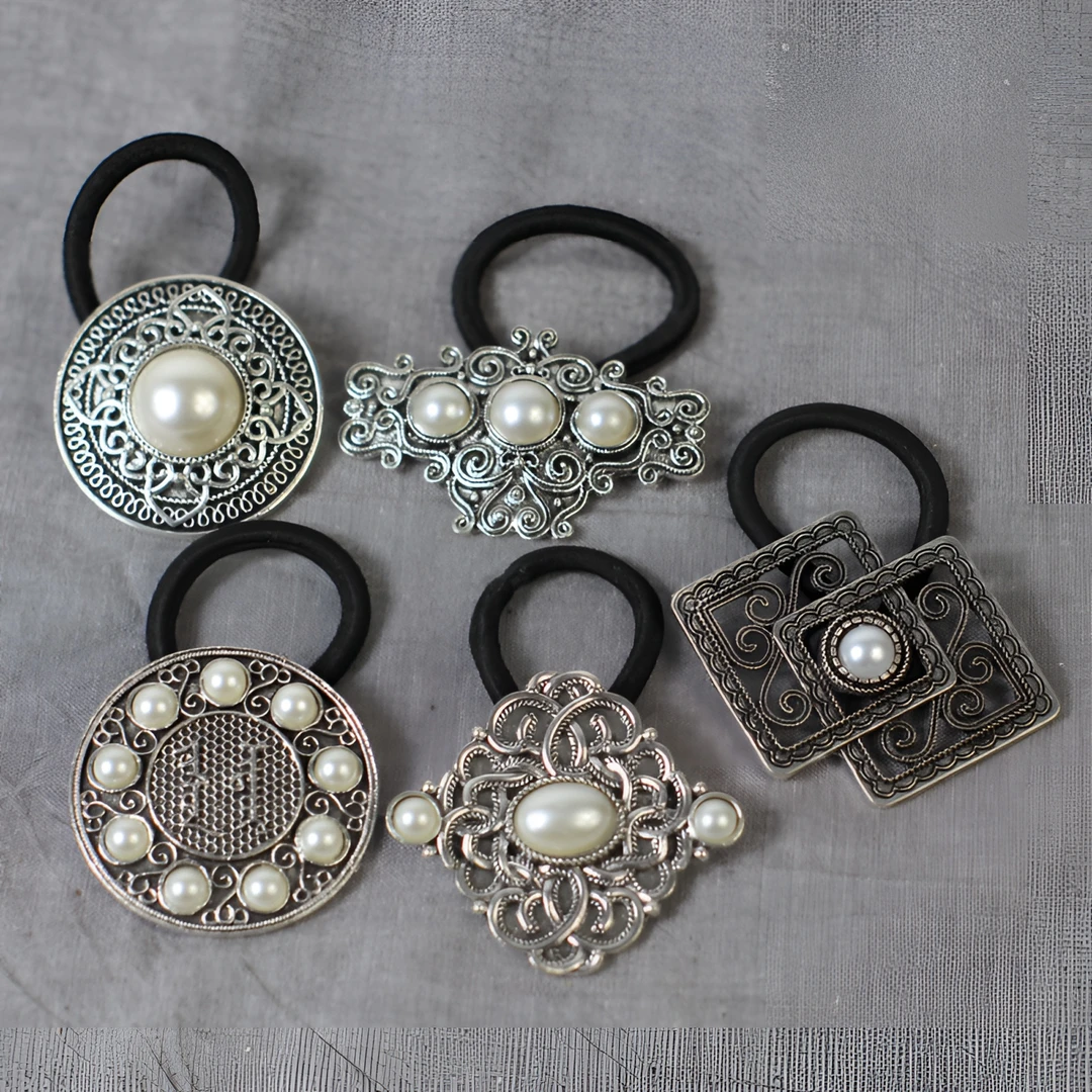 7号头绳图案随机发货女款镶嵌工艺轻奢蝴蝶幽灵纯手工发绳发圈