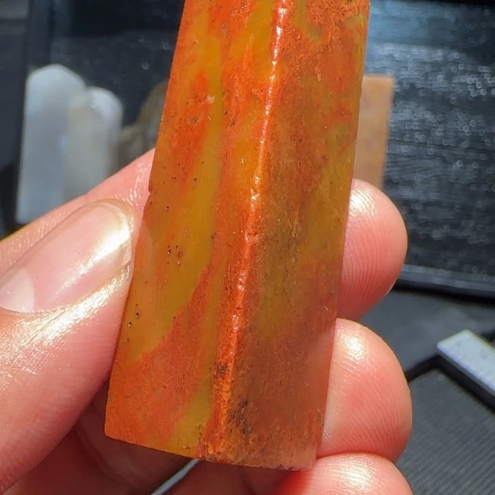 晓***草寿山石福集福寿山石