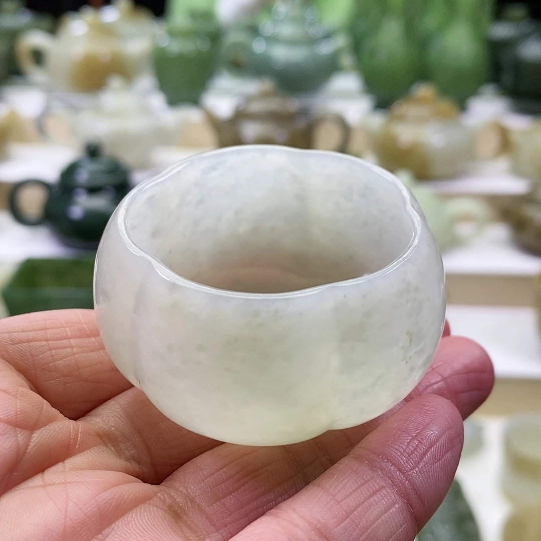 和田玉茶杯未镶嵌