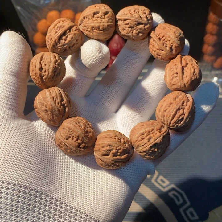 文玩核桃手串……7