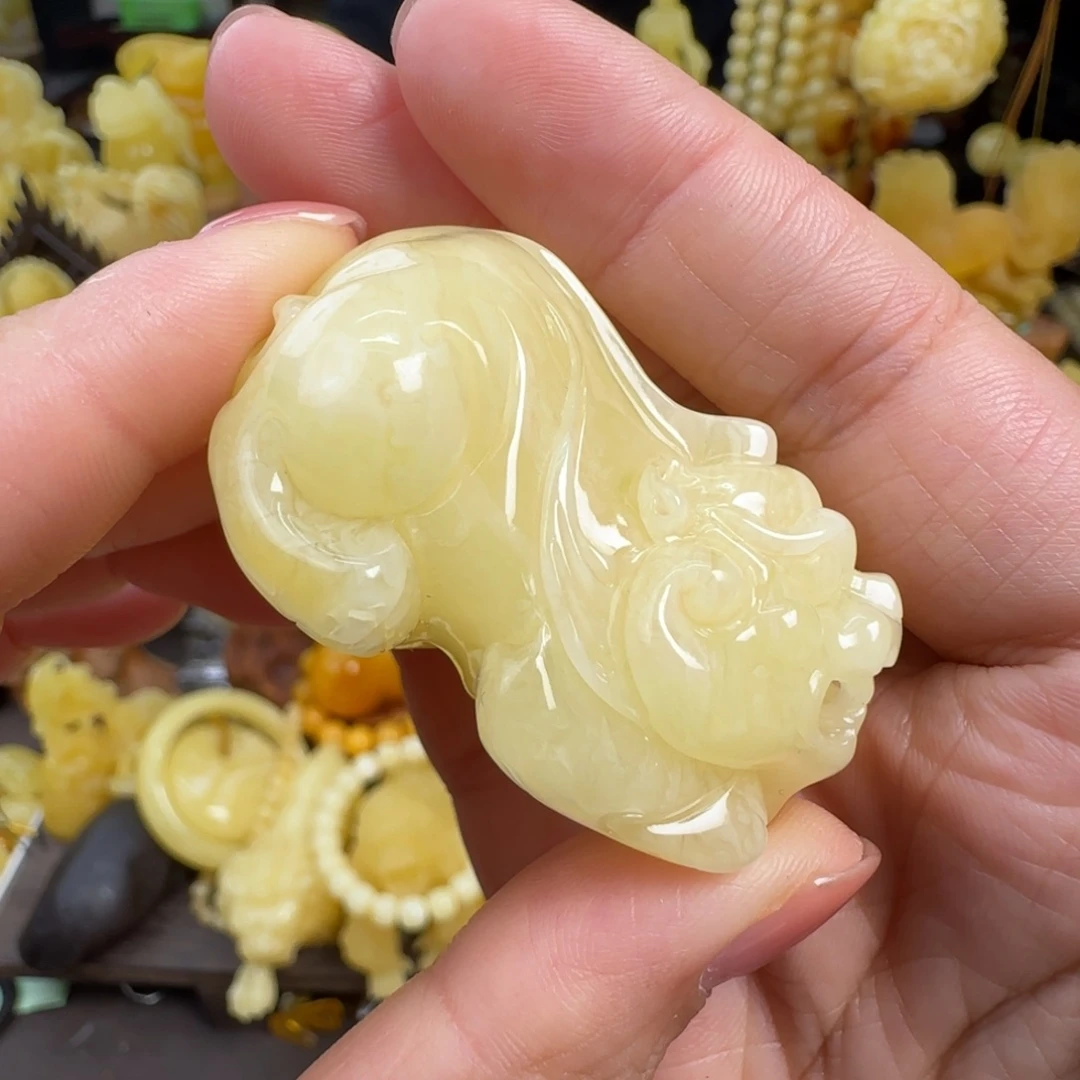 蜜蜡未镶嵌珠宝奇石