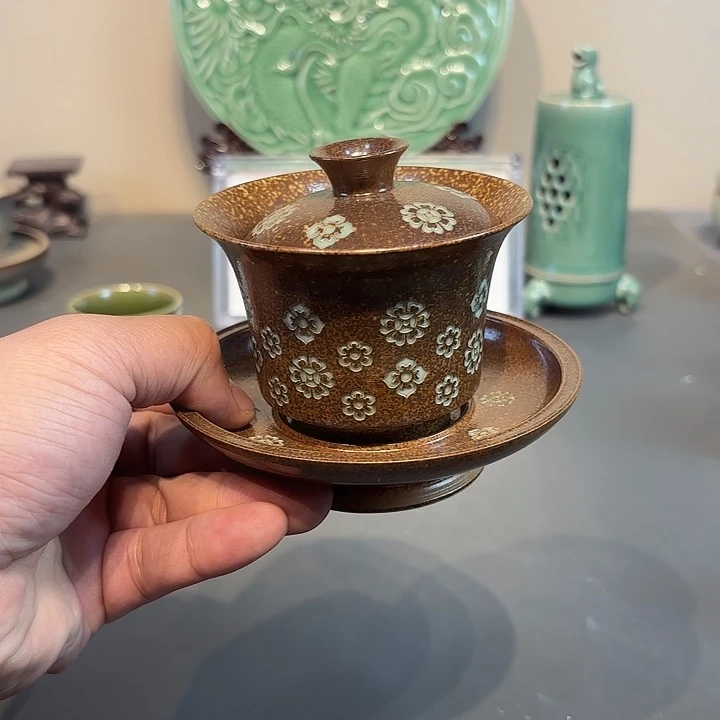 瓷片随**在龙泉青瓷福利青瓷