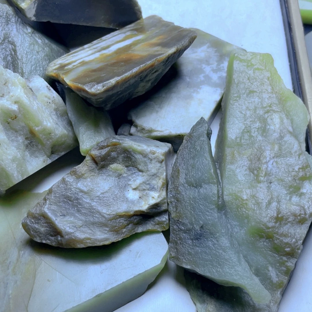 和田玉（糖玉）未镶嵌挂件