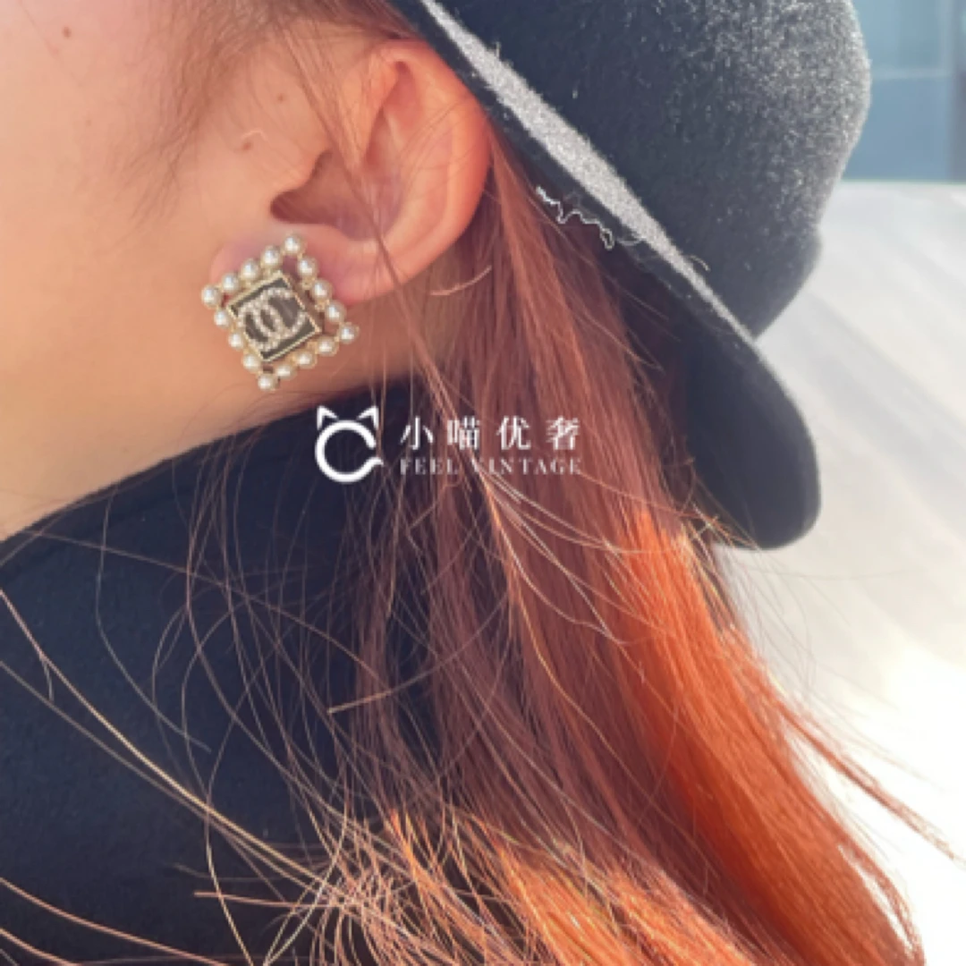 99新 Chanel/香奈儿 淡金色方形珍珠耳钉 鞠婧祎同款时尚百搭ins