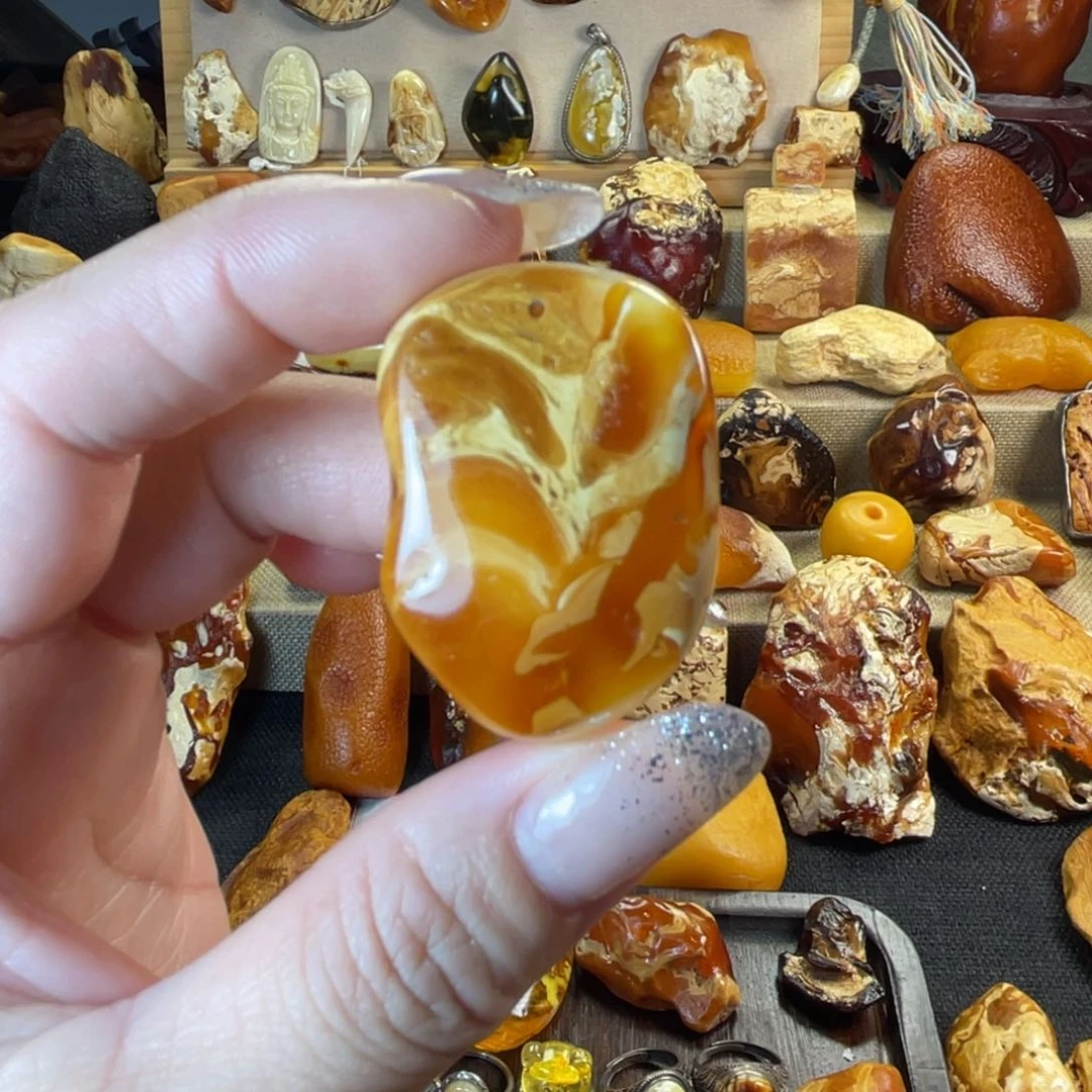 裸石琥珀未镶嵌天然蜜蜡盾牌