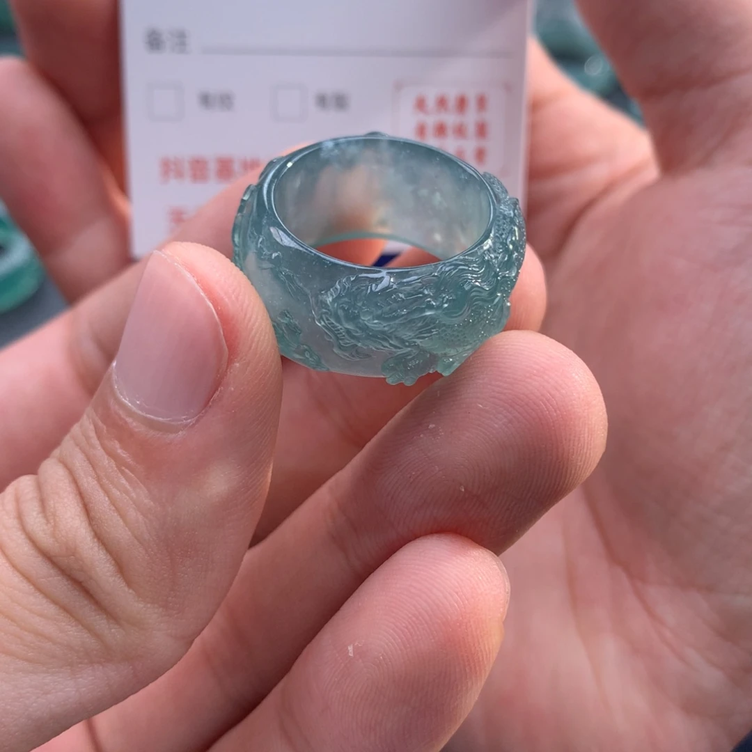 翡翠戒指未镶嵌?****肖翡翠