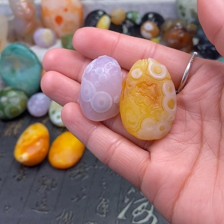 未镶嵌玛瑙/玉髓珠宝奇石P****n