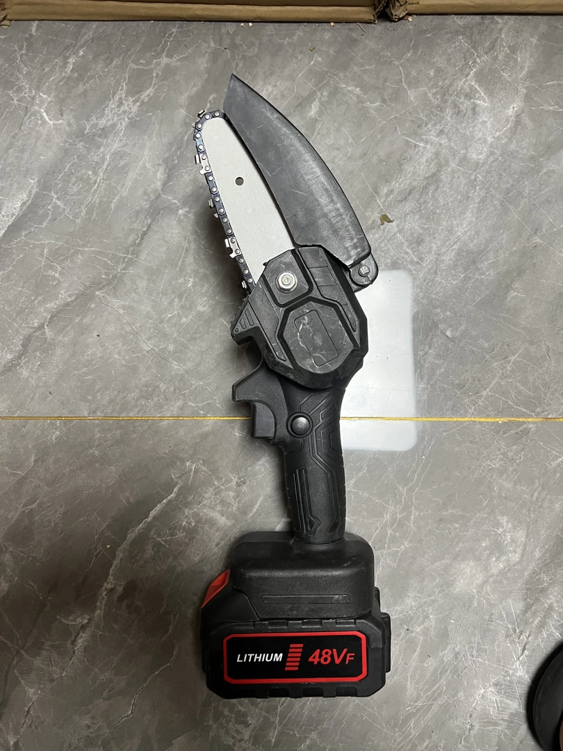 充电手持无线小型单手锂电锯家用户外修枝锯农机配件