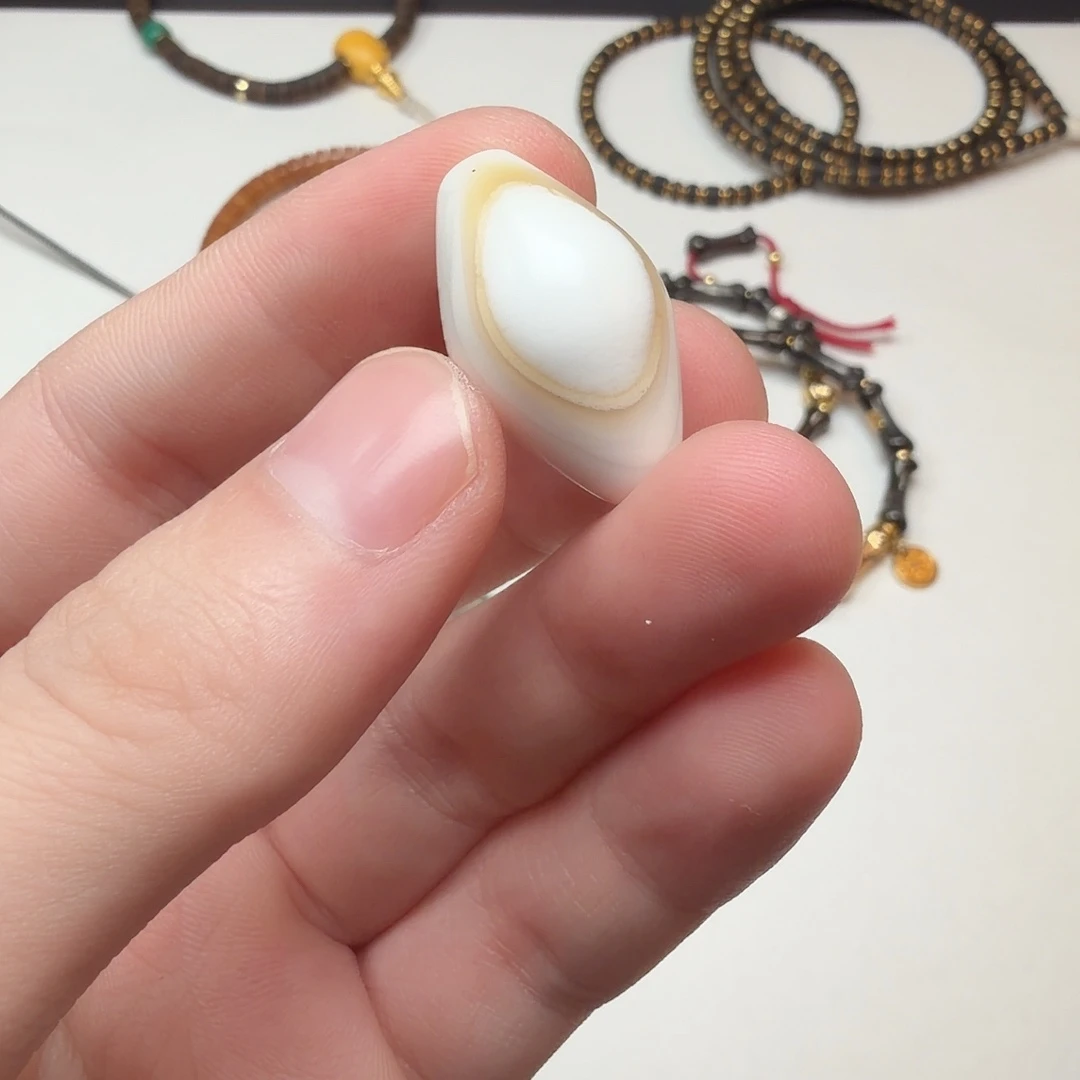 卓***梵玛瑙/玉髓未镶嵌颈饰