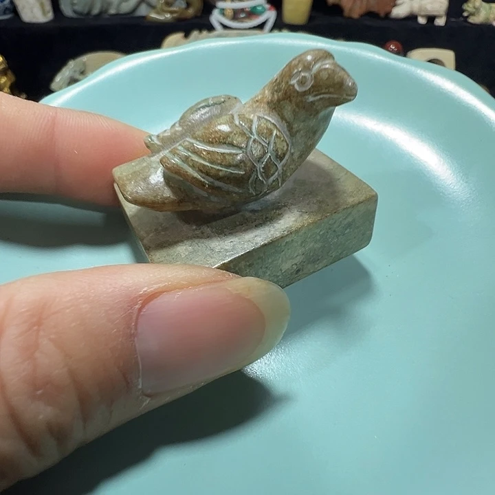 透闪石质玉未镶嵌挂件