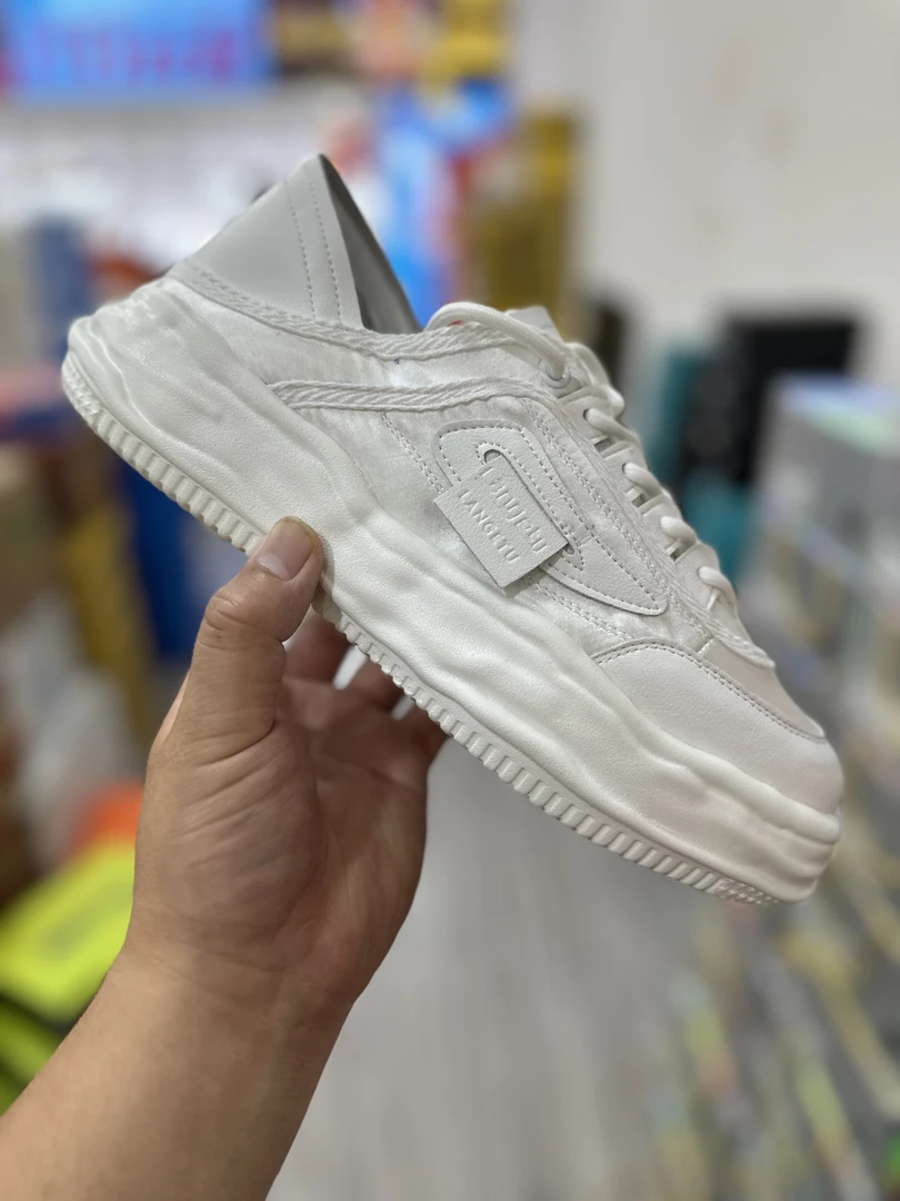 厚底增高小白鞋秋季爆款百搭增高休闲板鞋332