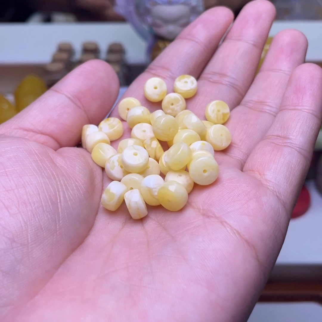 琥珀未镶嵌珠宝奇石多样性发其一