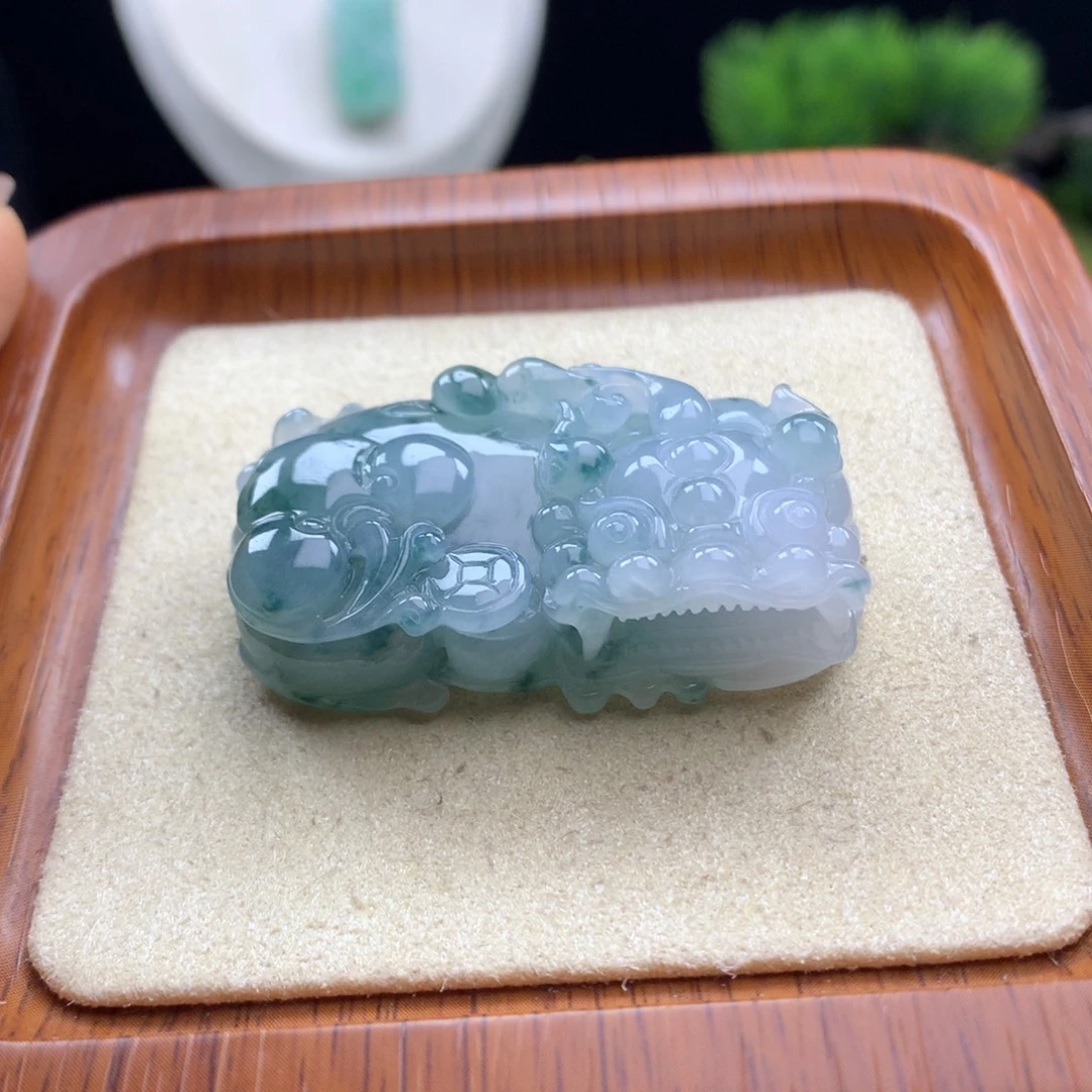 翡翠未镶嵌颈饰41