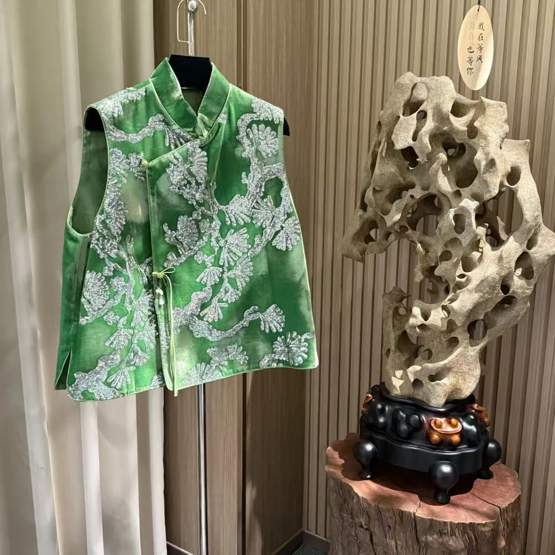 H气质新中式重工绿丝绒钉住绣花马甲网红中国风无袖提花