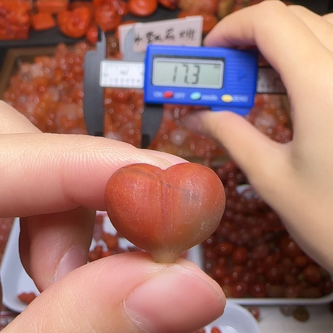 南红玛瑙未镶嵌颈饰