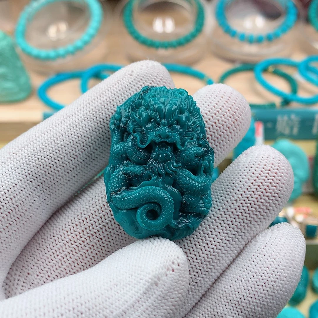 绿松石颈饰未镶嵌