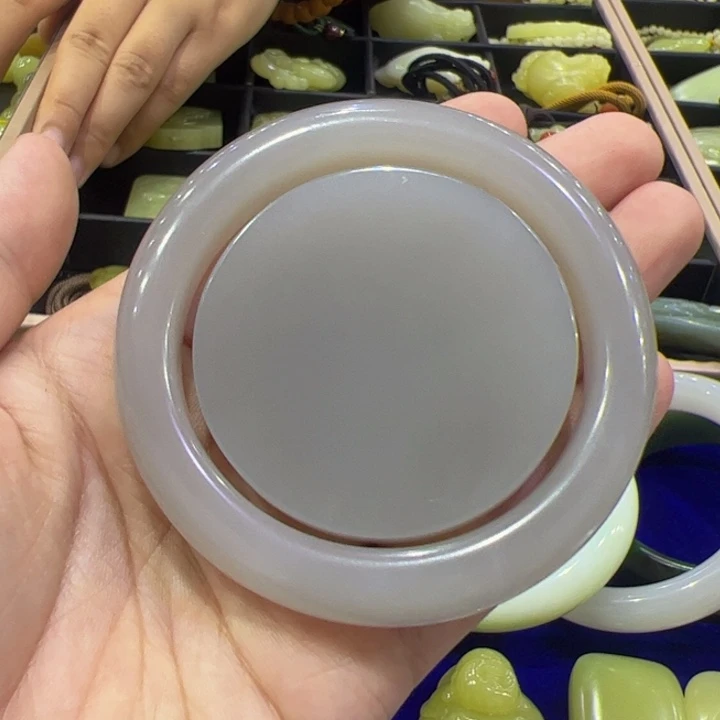 和田玉未镶嵌颈饰53.5