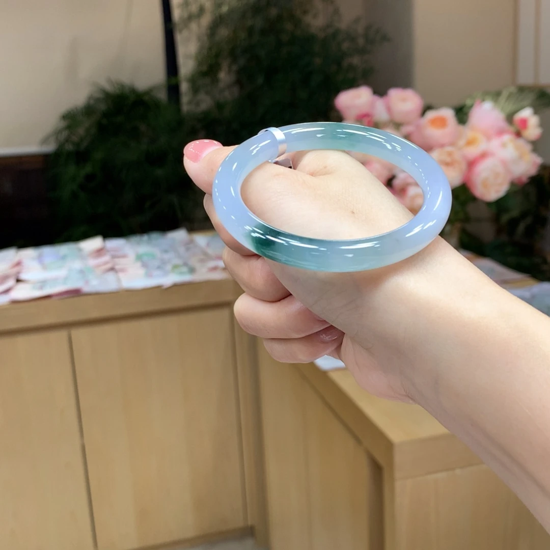未镶嵌手镯翡翠一****