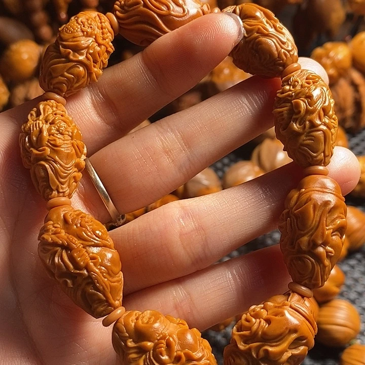 吊坠橄榄核群仙汇