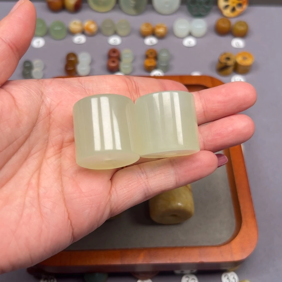 蛇纹石玉颈饰未镶嵌我**天