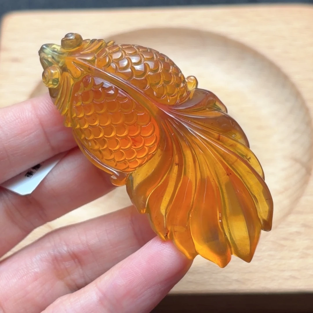琥珀未镶嵌珠宝奇石金珀金鱼
