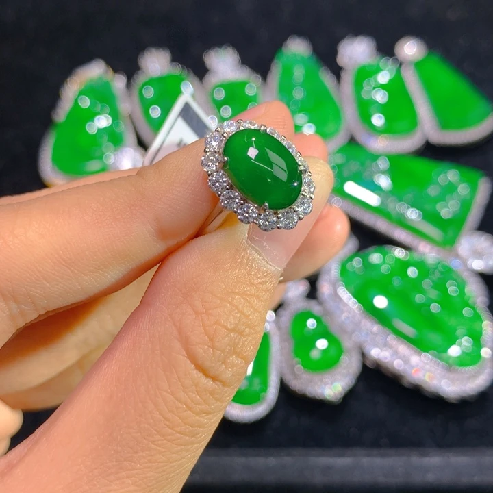 翡翠戒指银S925镶嵌一个